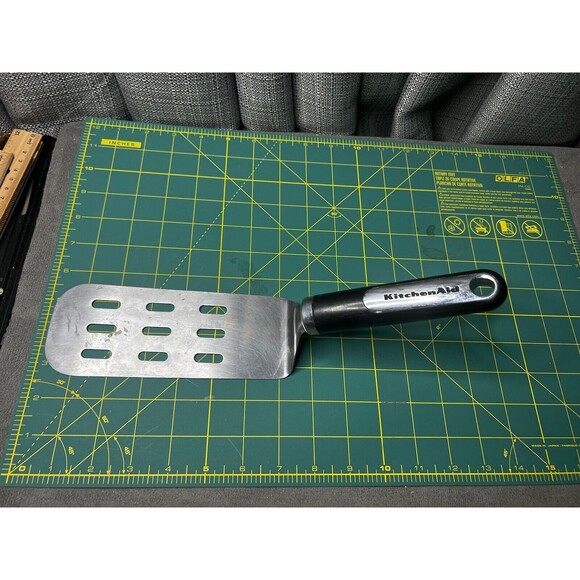 Kitchen Aid Restaurant Commercial Use Large Metal Slotted Lifter Turner Grill - Picture 9 of 9